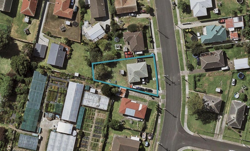 35 Alexander Crescent, Otara, Auckland - Carousel 1