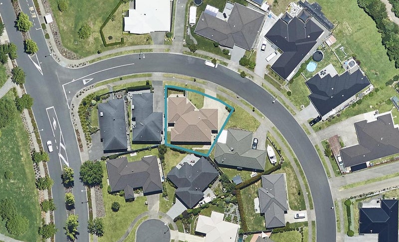 6 Bathurst Crescent, Pyes Pa, Tauranga - Carousel 1