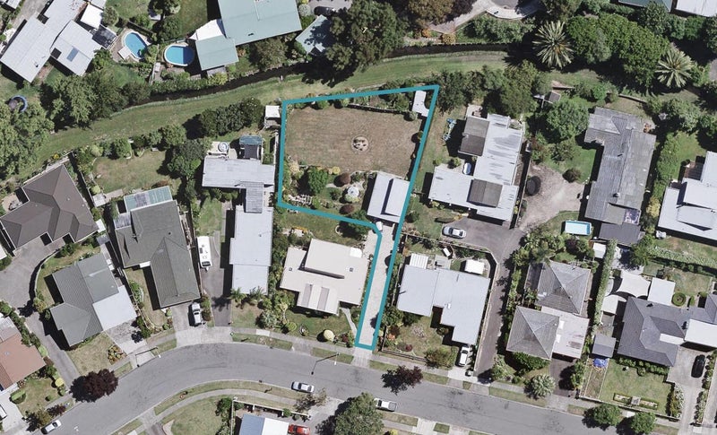 20 Ngarimu Crescent, TARADALE, NAPIER - Carousel 1