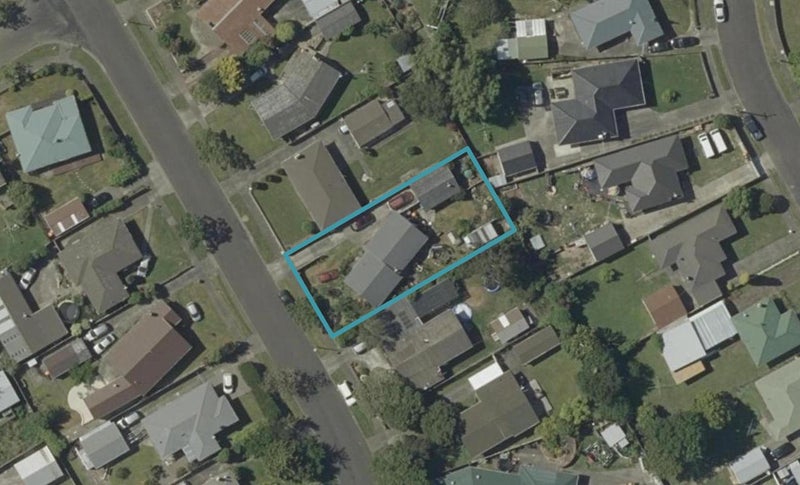 19 Cavendish Crescent, Awapuni, Palmerston North - Carousel 1