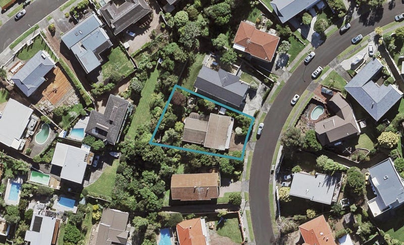 11 Calman Place, Chatswood, Auckland - Carousel 1