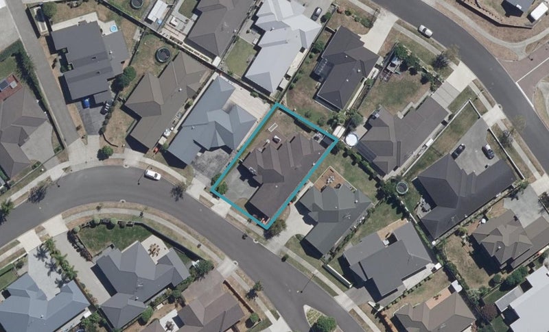 19 Compton Grove, Huntington, Hamilton - Carousel 1