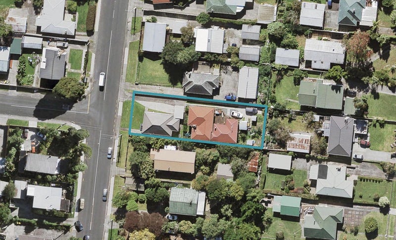 2/159 Rathgar Road, Henderson, Auckland - Carousel 1