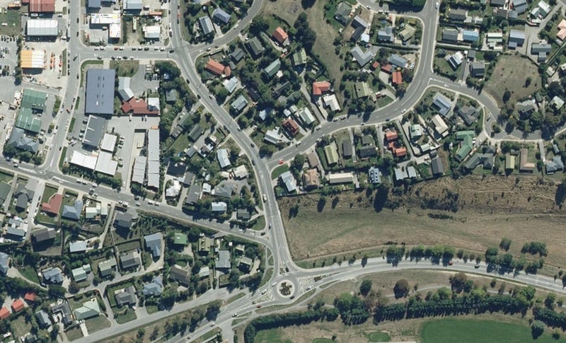 2 Mount Iron Drive, Wanaka - Carousel 1