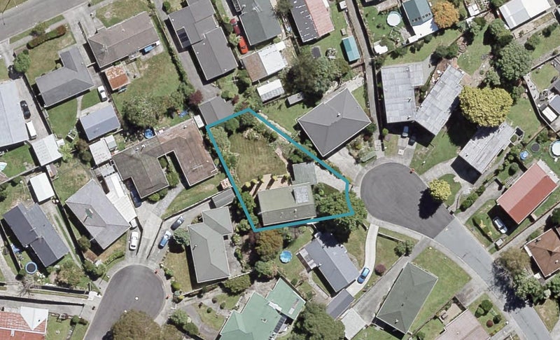 17 Dakota Grove, Totara Park, Upper Hutt - Carousel 1
