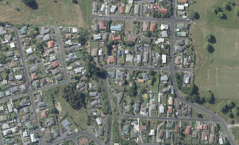 32 Edward Street, Abbotsford, Dunedin - Carousel 1