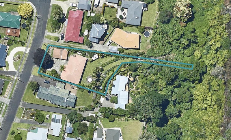 40 Lloyd Street, Parkvale, Tauranga - Carousel 1