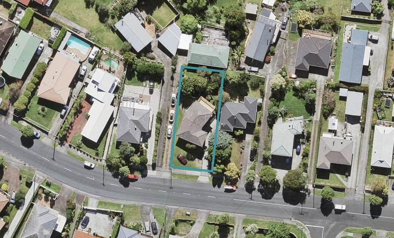 85 Waimumu Road, Massey, Auckland - Carousel 1