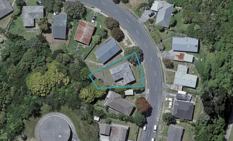18 Nassau Avenue, Grenada North, Wellington - Carousel 1