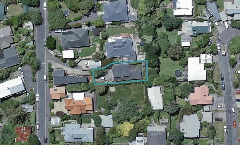 75 Creswick Terrace, Northland, Wellington - Carousel 1