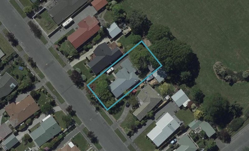 135 Warren Crescent, Hillmorton, Christchurch - Carousel 1