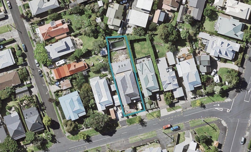 83 Albert Road, Devonport, Auckland - Carousel 1