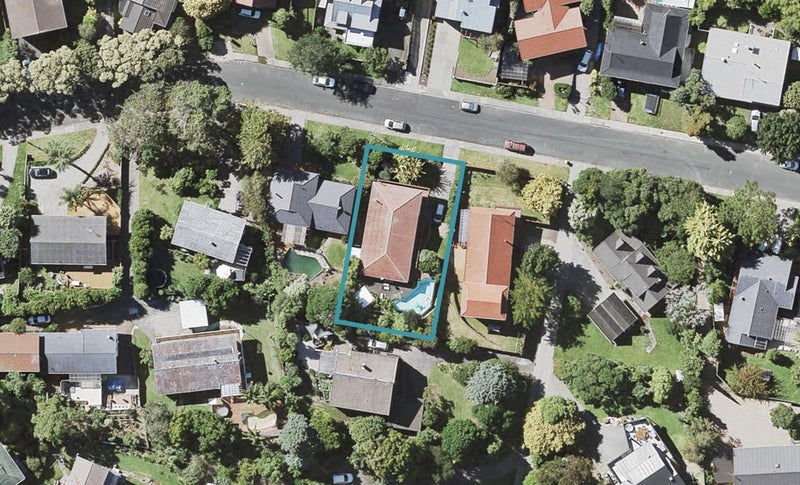 19 Honeysuckle Lane, Mairangi Bay, Auckland - Carousel 1