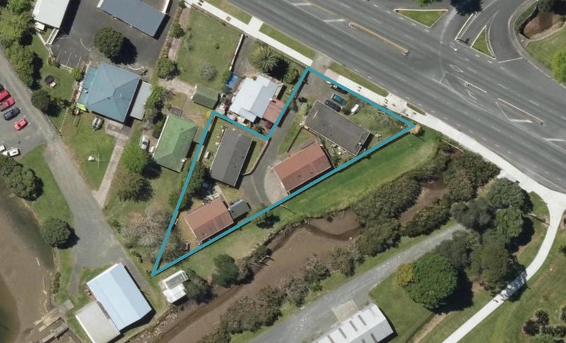 64 Riverside Drive, Riverside, Whangārei - Carousel 1