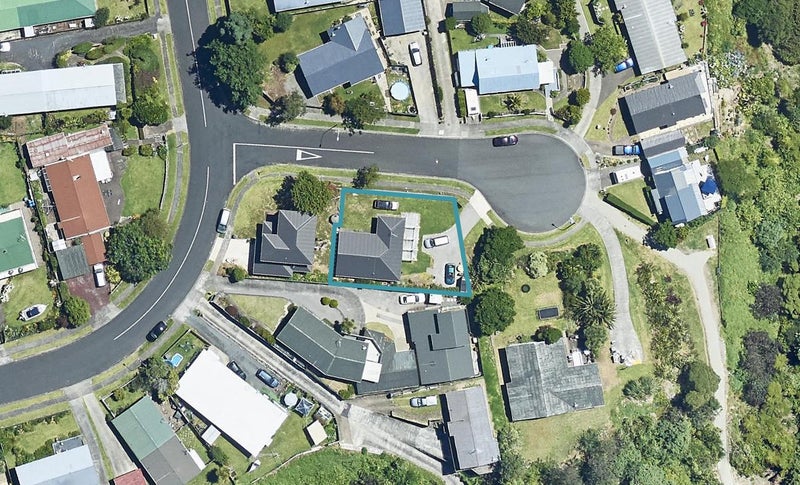 1 Novella Place, Brookfield, Tauranga - Carousel 1