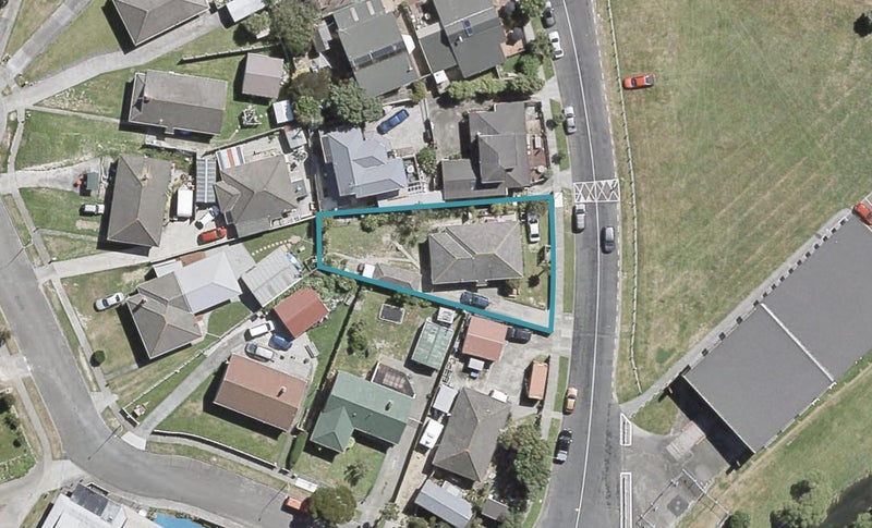 62 Guthrie Street, Waterloo, Lower Hutt - Carousel 1