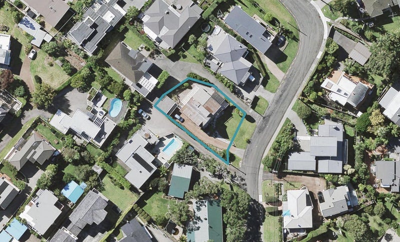 4 Eastcliffe Road, Castor Bay, Auckland - Carousel 1
