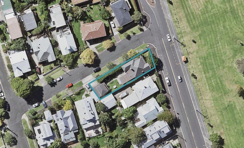 175 Vauxhall Road, Narrow Neck, Auckland - Carousel 1