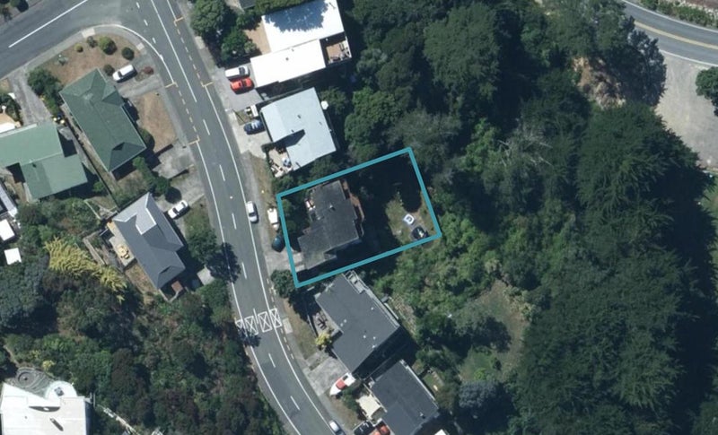 21 Spinnaker Drive, Whitby, Porirua - Carousel 1