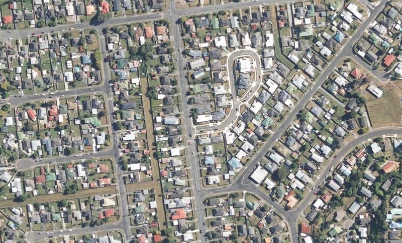 1 Henrietta Maxwell Grove, Wainuiomata, Lower Hutt - Carousel 1