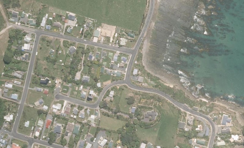 6 Esplanade, Balclutha - Carousel 1
