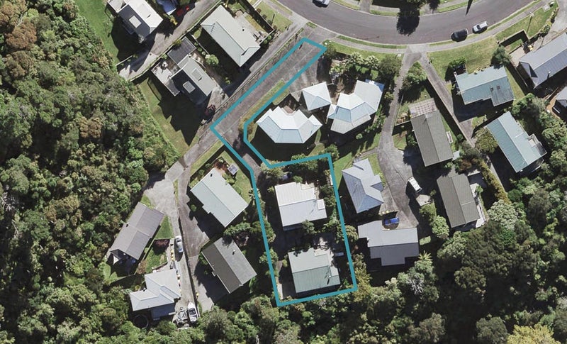 2/12 Fernlea Rise, Bayview, Auckland - Carousel 1