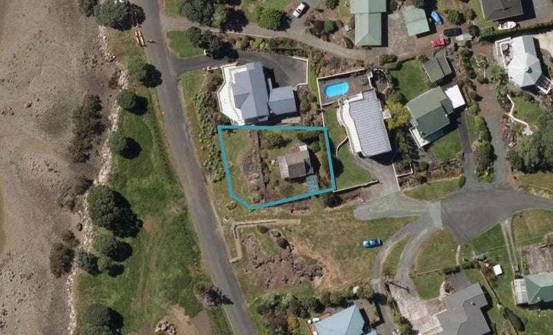 8 Kaiwaka Road, Onerahi, Whangarei - Carousel 1