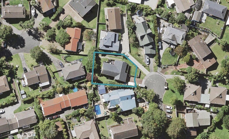 6 Diosma Place, Botany Downs, Auckland - Carousel 1
