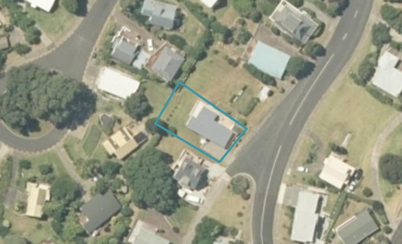310 Onemana Drive, Onemana, Whangamatā - Carousel 1