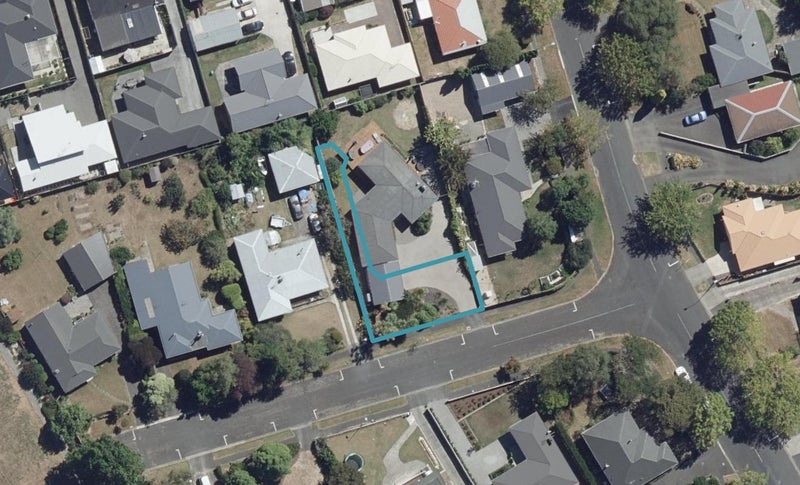 1/2 Rumney Street, Fairfield, Hamilton - Carousel 1