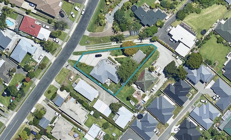 9 Churchill Road, Judea, Tauranga - Carousel 1