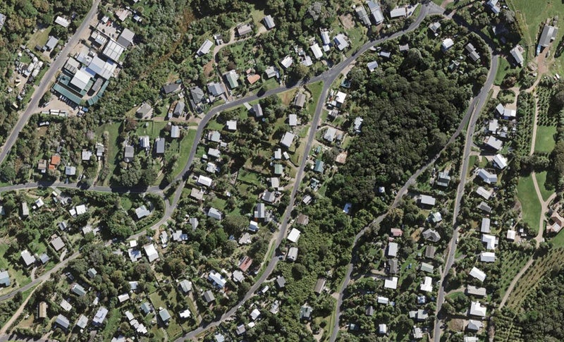 29 Wellington Road, Surfdale, Waiheke Island - Carousel 1