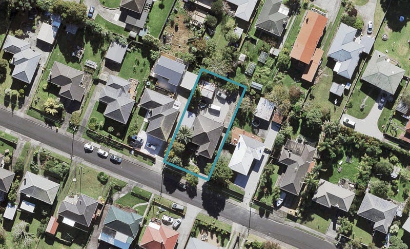 14 Kohekohe Street, New Lynn, Auckland - Carousel 1