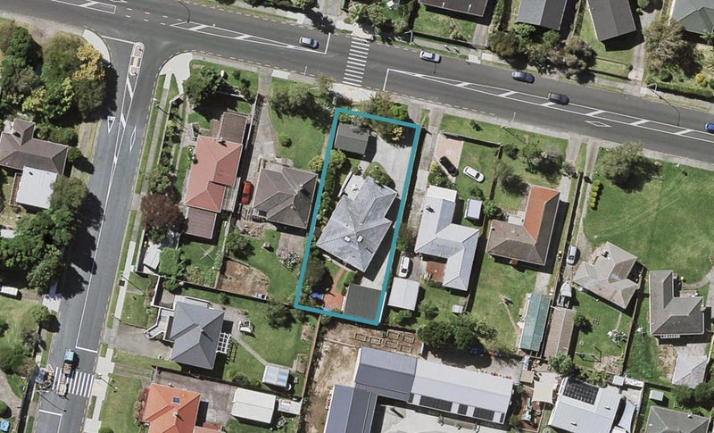 87 Reeves Road, Pakuranga, Auckland - Carousel 1