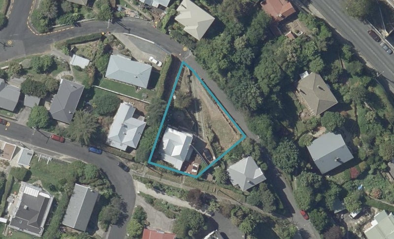 24 Carson Street, Mornington, Dunedin - Carousel 1
