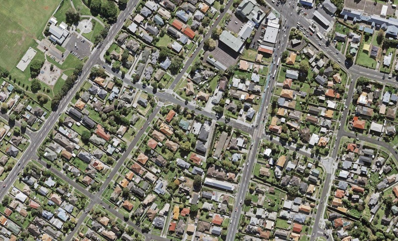 16 Memorial Avenue, Mount Roskill, Auckland - Carousel 1