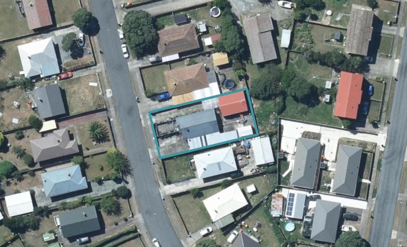 10 Natone Street, Waitangirua, Porirua - Carousel 1