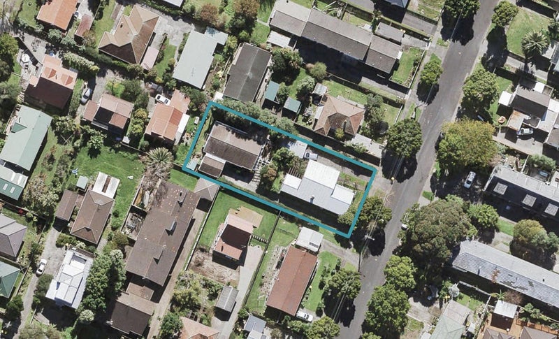 1/4 KOROMIKO ST, New Lynn, Auckland - Carousel 1