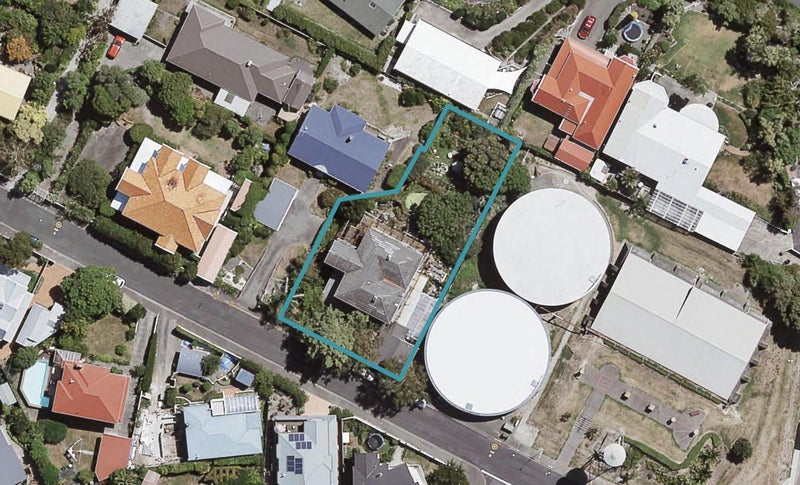 102 Thompson Road, Bluff Hill, Napier - Carousel 1