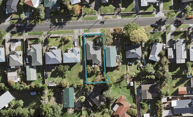 14 Mary Dreaver Street, New Windsor, Auckland - Carousel 1