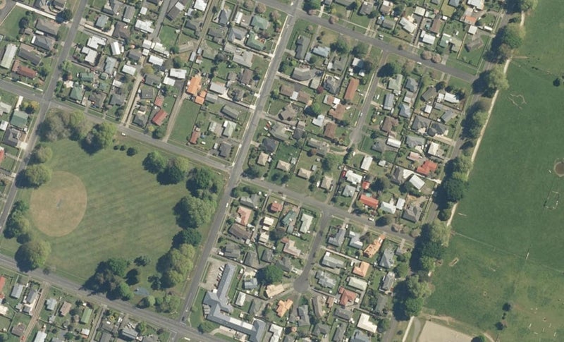 99 Thompson Street, Leamington, Cambridge - Carousel 1