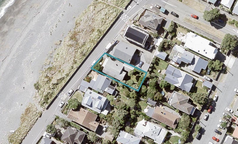 137 Marine Parade, Eastbourne, Lower Hutt - Carousel 1