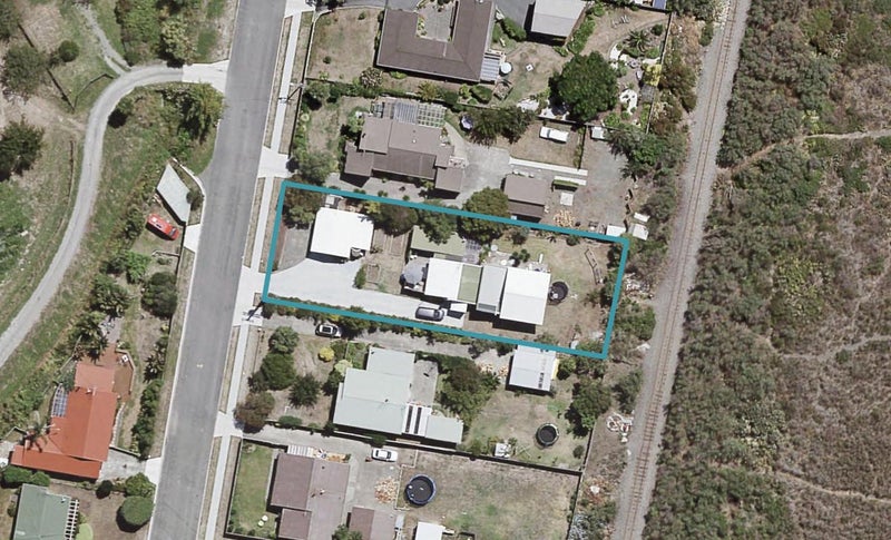 32 Rogers Road, Bay View, Napier - Carousel 1