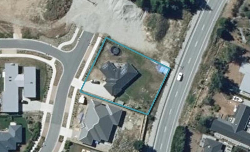 12 Evening Star Road, Arthurs Point, Queenstown - Carousel 1
