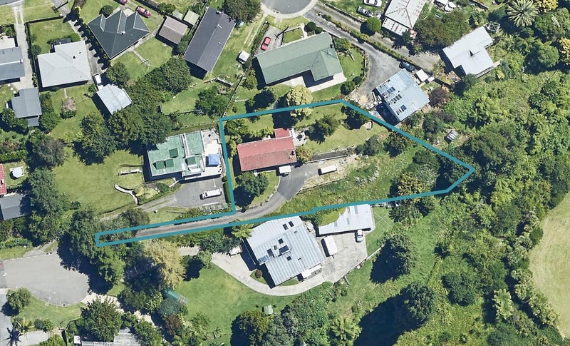 24 Clifton Terrace, Brookfield, Tauranga - Carousel 1