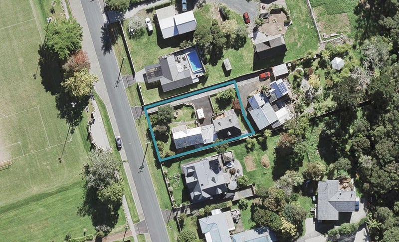 15A Roland Road, Greenhithe, Auckland - Carousel 1