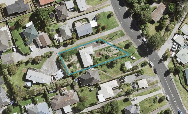 51 Sunnyside Road, Sunnyvale, Auckland - Carousel 1