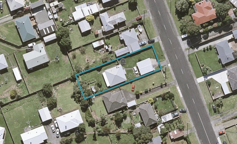 27 Paritutu Road, Spotswood, New Plymouth - Carousel 1