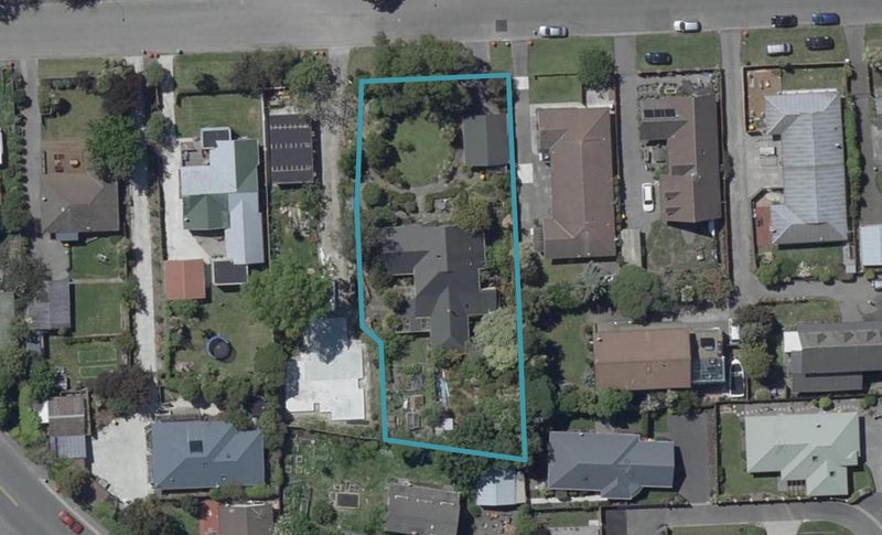 13 Laing Crescent, Heathcote Valley, Christchurch - Carousel 1