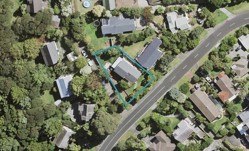74 Wirihana Road, Titirangi, Auckland - Carousel 1